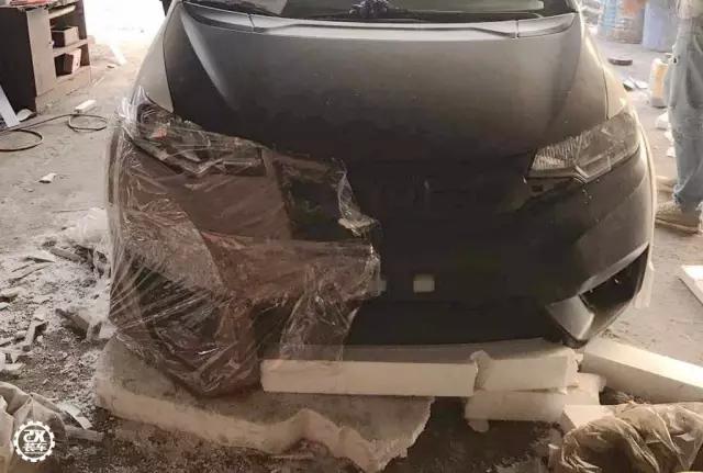 70万的进口思域太遥远，杭州车友将飞度GK5打导致Type-R外观