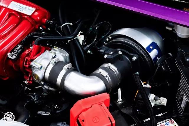 70万的进口思域太遥远，杭州车友将飞度GK5打导致Type-R外观