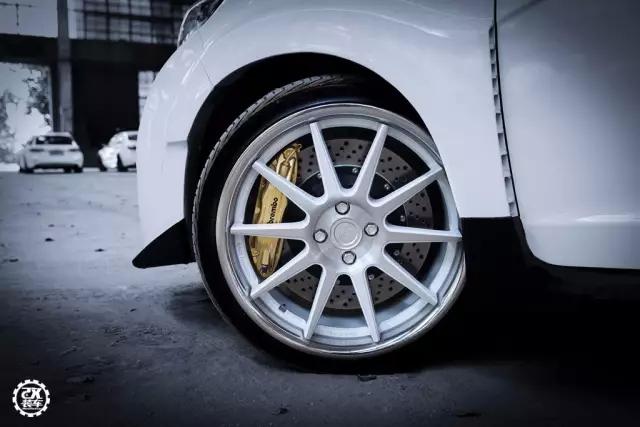 70万的进口思域太遥远，杭州车友将飞度GK5打导致Type-R外观