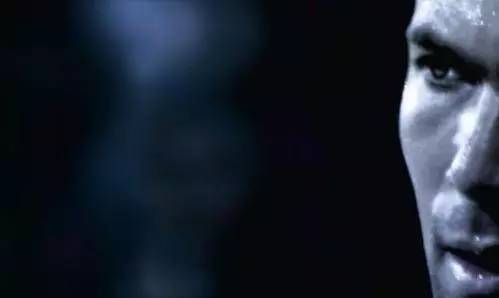 只有这部被中国人打一星的奇葩纪录片，才配得上他五星的球王生涯