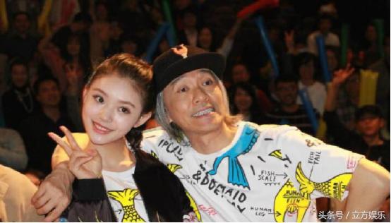 林允为何能得到周星驰喜爱,周星驰林允现身片场