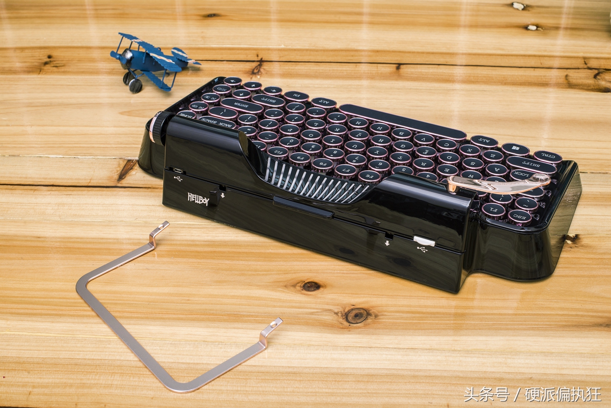 樱桃有一款铁的机械键盘,樱桃新款机械键盘