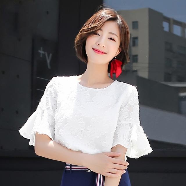 打碎单调和枯燥的雪纺衫,雪纺衫可以随意切换各种风格