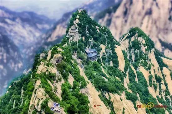 暑假爬华山需要准备什么,暑假周末登华山的人更多吗