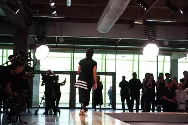 supreme联名jean,supreme联名wheaties