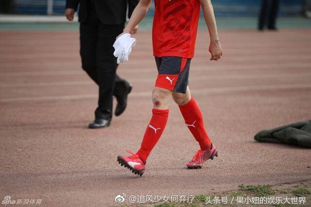 鹿晗颠球杀,鹿晗颠小球