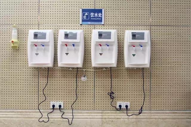 白云24小时出入境证件自助办理区,云岩区出入境办理大厅