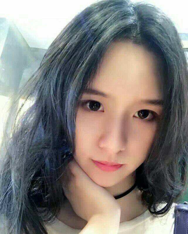 8皇帝护航斗鱼新一姐，火箭满天飞，网友：你们不爱提莫了吗