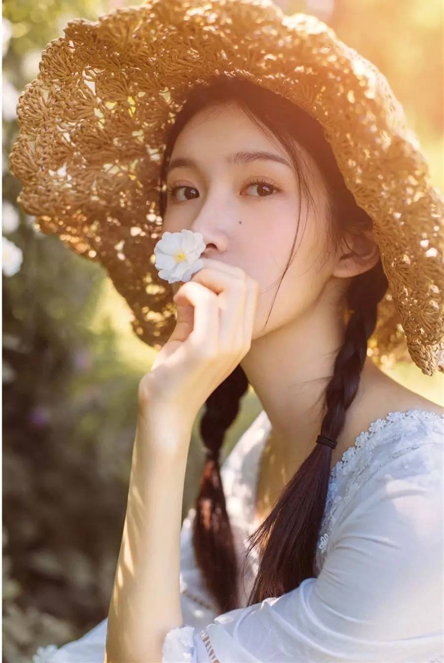 发量多简单又好看的头发造型教程,如何拍头发发丝好看