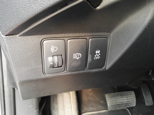 本田思域两厢的优缺点,2011款本田思域和09款思域一样吗