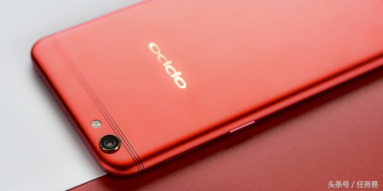 手机也被跟风丨杨幂，赵丽颖，王思聪的手机被赞别致？最后胡歌的手机亮了！