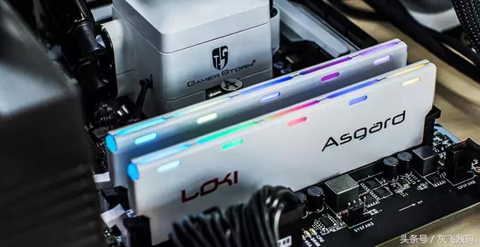 怎么选择合适电脑内存条升级,电脑升级内存条直接插上就行了吗