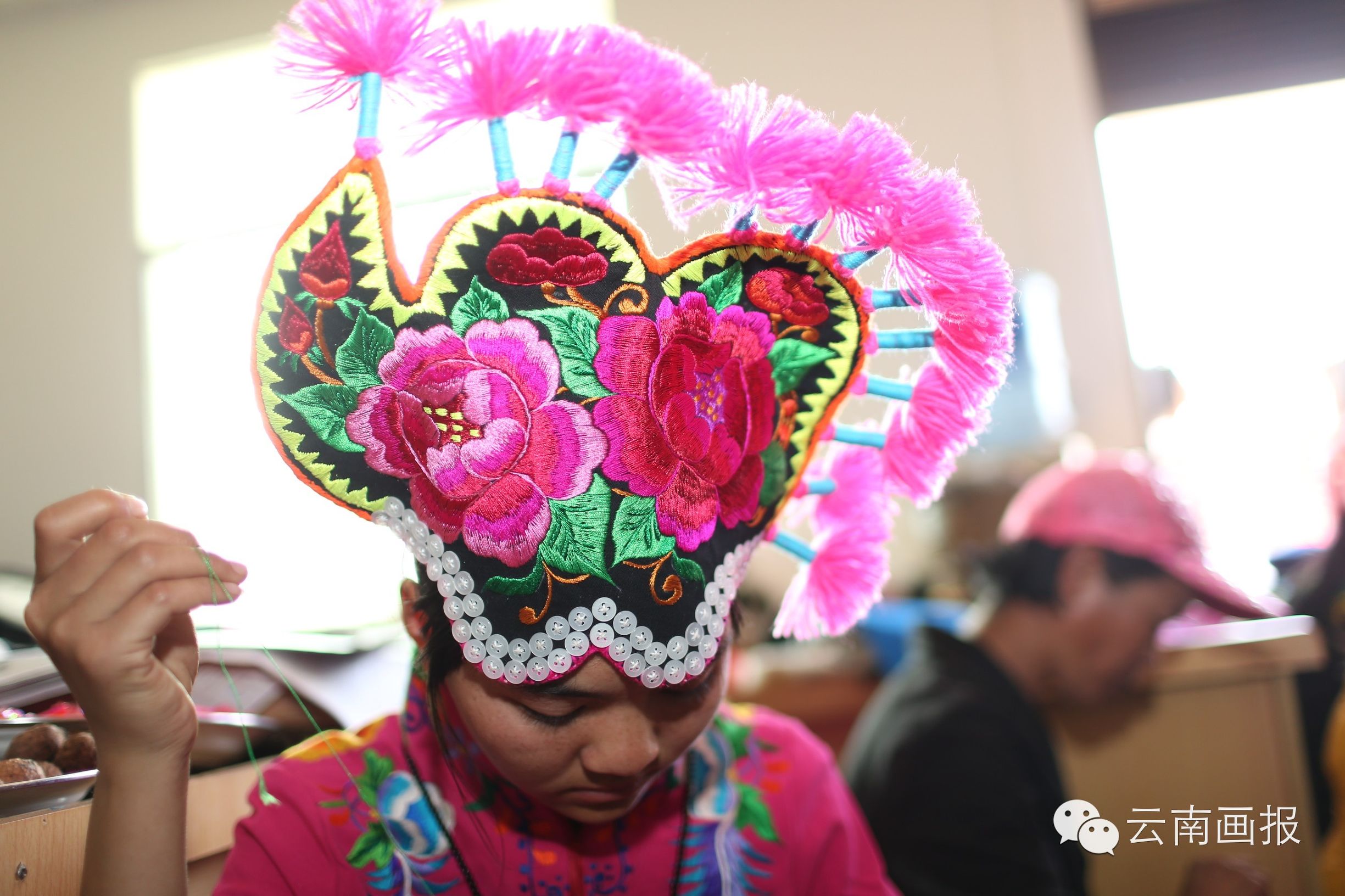 彝族非遗时装周,凉山彝族火把节时装秀