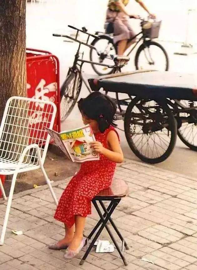 土气的塑料凉鞋,四季塑料凉鞋