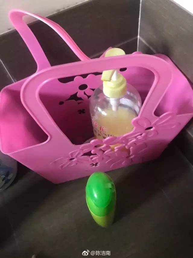 土气的塑料凉鞋,四季塑料凉鞋