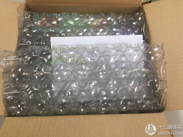 跨境电商海水泛红，特点突围需先做足根基——鑫世界购物商城购物体验报告