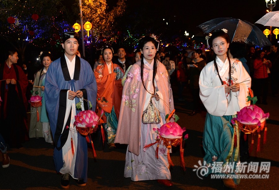 猜灯谜贺元宵这些灯谜你猜中几道,以网络为主的元宵节灯谜和谜底