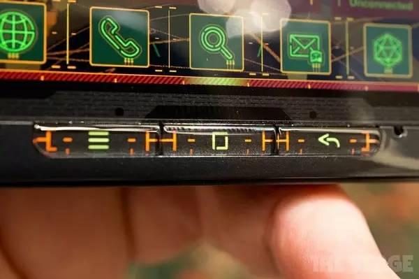 人人模仿苹果的时代，还有谁在做自己？