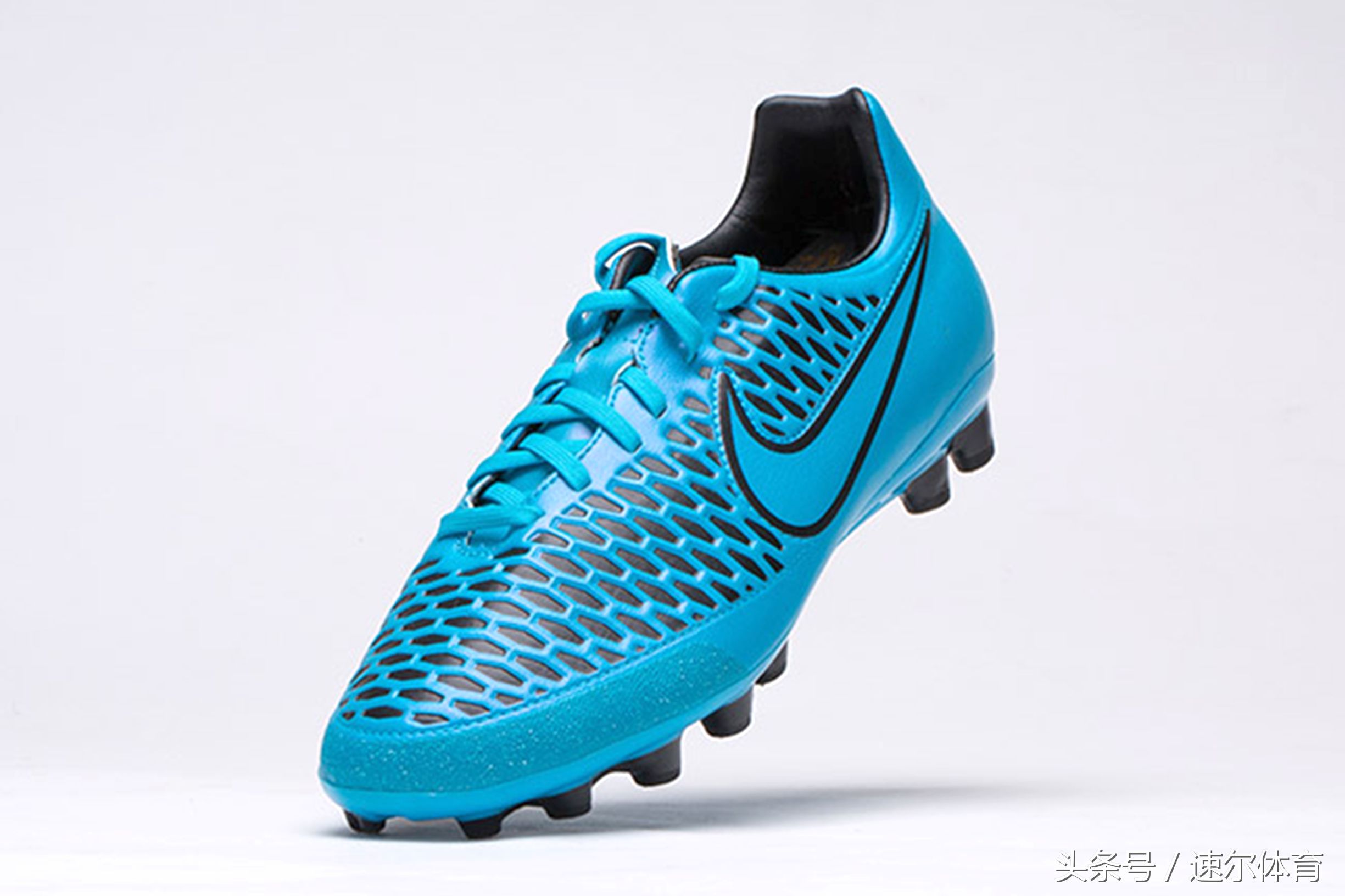 400到500的足球鞋怎么选,500元的顶级足球鞋