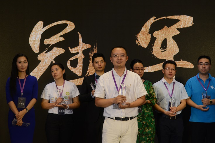 清华虾哥致定西学弟：职业无贵贱、学成来做虾