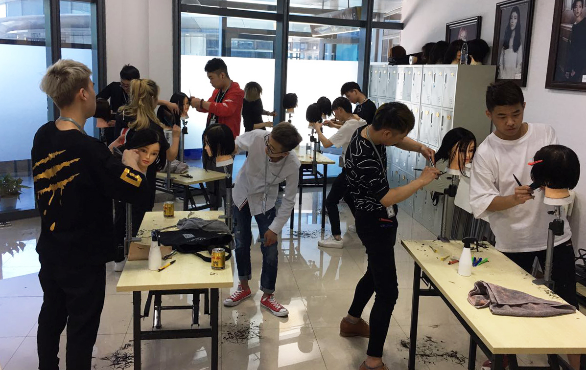 美发业绩少怎么逆袭,一个美发人最后的出路