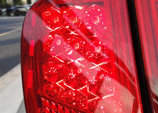 本田思域两厢的优缺点,2011款本田思域和09款思域一样吗