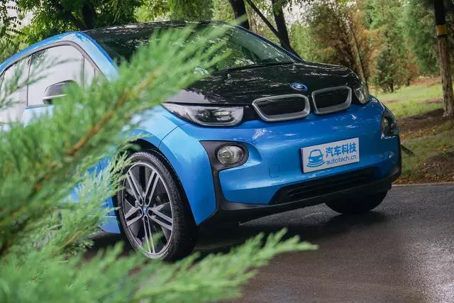 宝马i3新老款对比,宝马i3第一款现在还值得入手吗