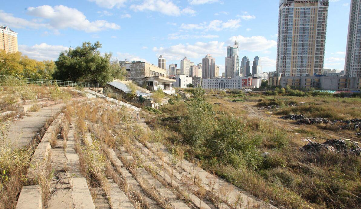 曾经的体育场,曾经的球场已经不复存在