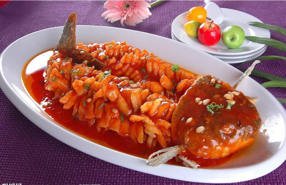 皮肤病可以吃海鱼吗,皮肤病能吃鱼