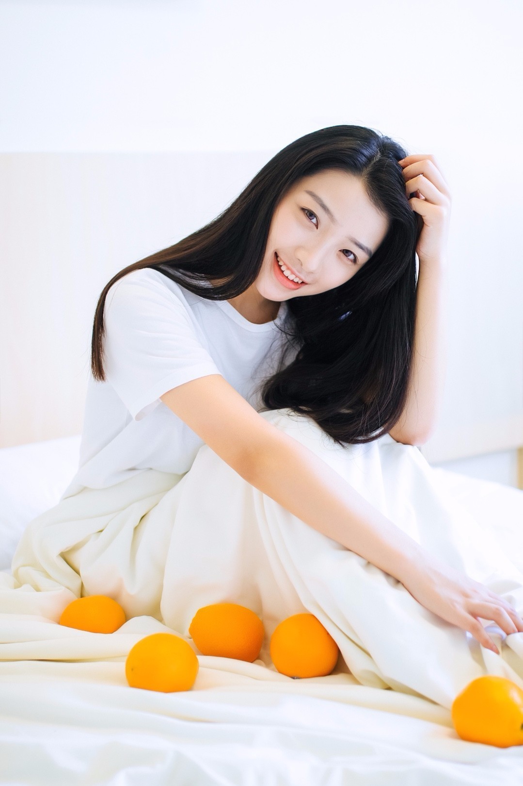 发量多简单又好看的头发造型教程,如何拍头发发丝好看