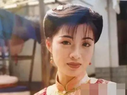 她当红时息影如今风韵犹存,她当红时息影经商成富婆