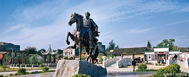 钦州有条“寡妇街”，她们的靠山是黑旗军首领，歌谣有唱“近邻不如刘大人”