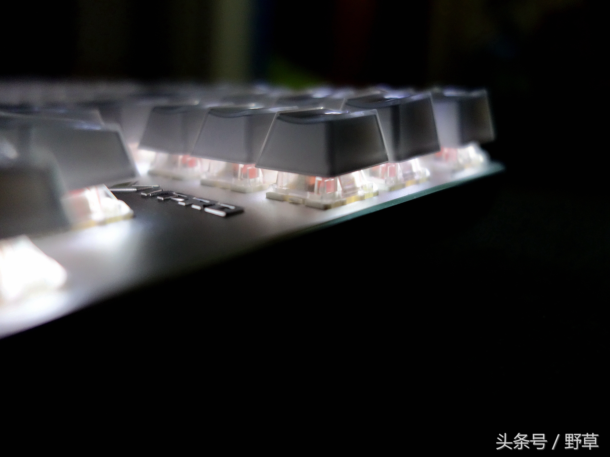 雷柏v500srgb机械键盘,雷柏v500合金版键盘黑轴测评