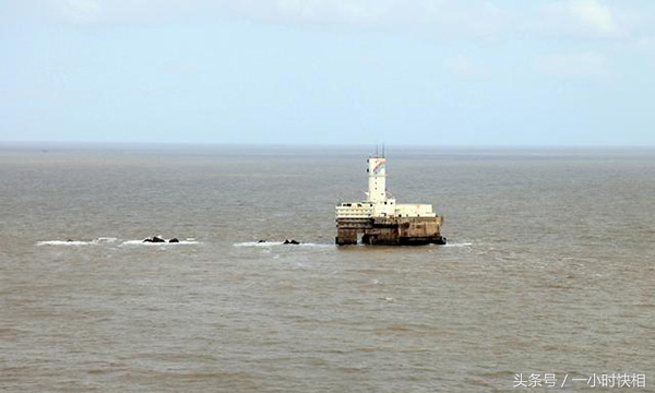 大海中的孤岛,大海里的一个孤岛