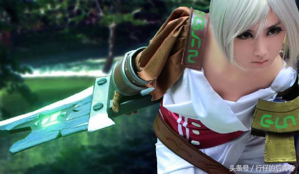 lol放逐之刃锐雯怎么连招技巧攻略,放逐之刃锐雯以一敌多结束战斗