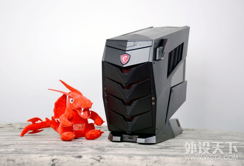 这才是游戏手机该有什么样的样子,微星宙斯盾钛3主机