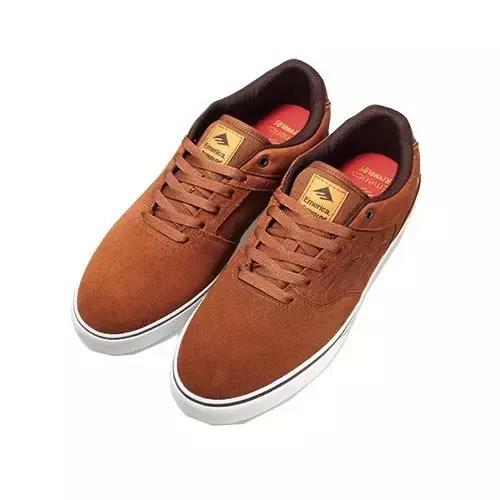 如果你觉得滑板鞋只有VANS和Nike的话，那我现在想教你做人了