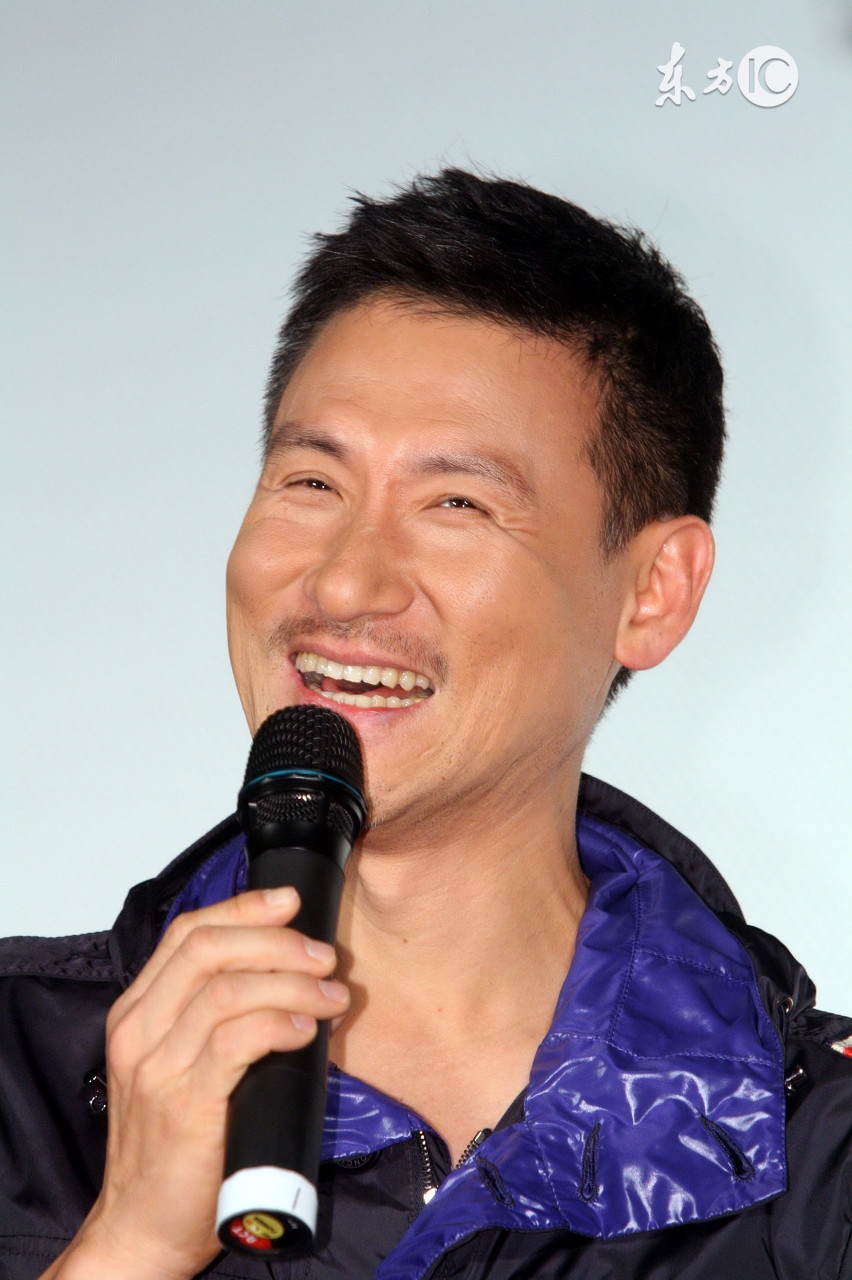 张学友演唱会破坏之王完整版,演唱会损伤草皮