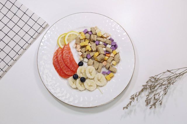 我们用米其林餐厅的调调，给狗粮做了一次整容手术