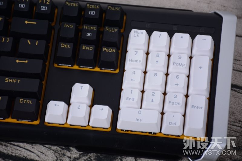 这才是游戏手机该有什么样的样子,微星宙斯盾钛3主机