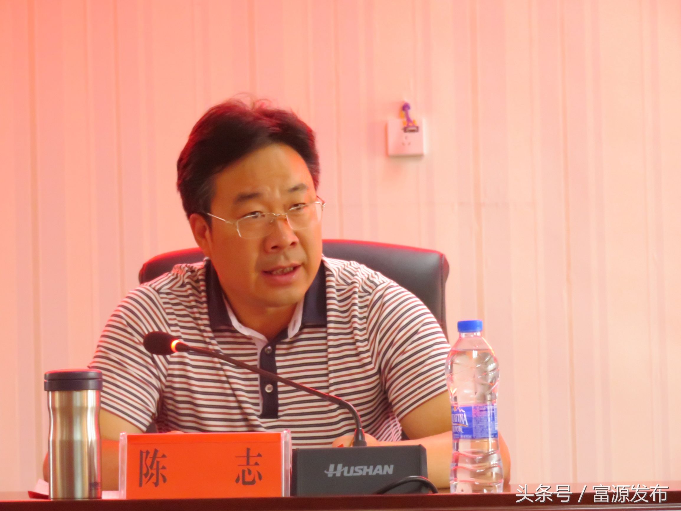 启明公益万里行云南站捐赠仪式走进富源县第七中学