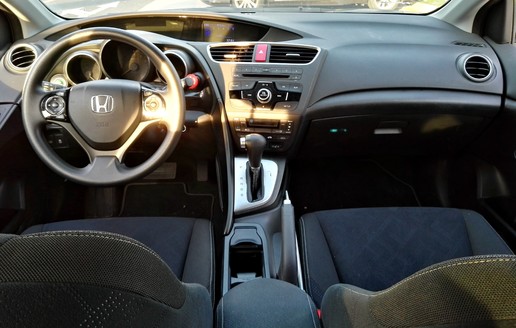 本田思域两厢的优缺点,2011款本田思域和09款思域一样吗