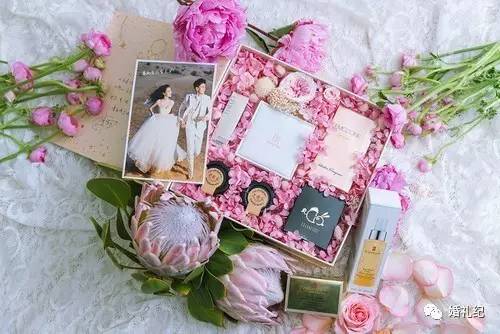 拍完婚纱照除了晒朋友圈虐狗，它还能干什么？