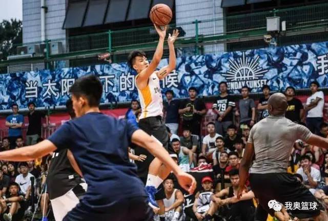 日落东单杨政得分,日落东单杨政暴扣