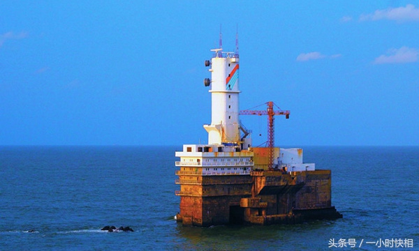 大海中的孤岛,大海里的一个孤岛