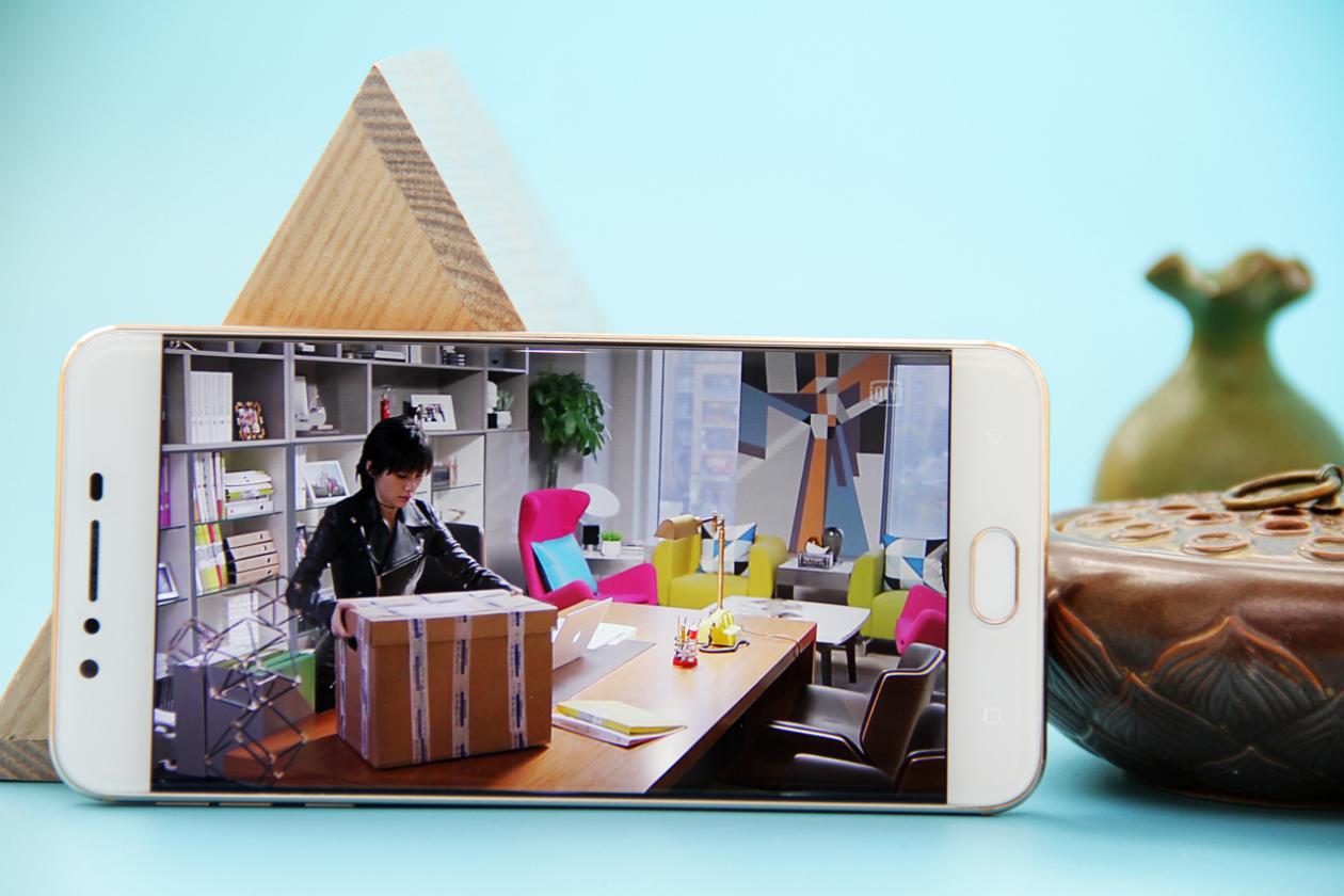 像三星s8的手机,三星s8更换屏幕无边框