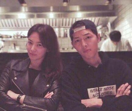 宋仲基宋慧乔同游巴厘岛度假,宋仲基宋慧乔甜蜜抵达巴黎时装周