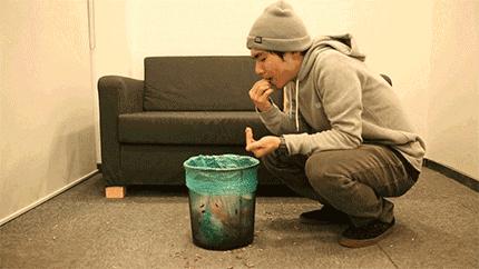 一把瓜子一勺油,一口瓜子满口油是真是假