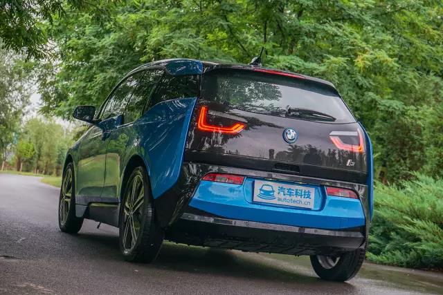 宝马i3新老款对比,宝马i3第一款现在还值得入手吗