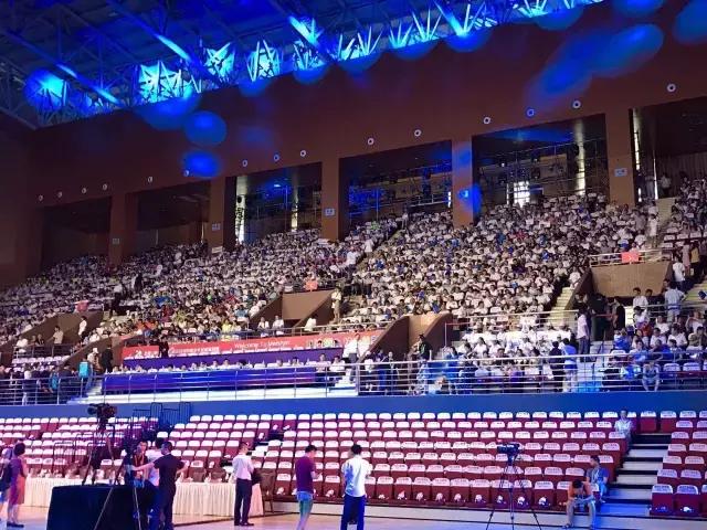 瓦屋山中铭杯篮球赛直播,国际友谊足球比赛录播